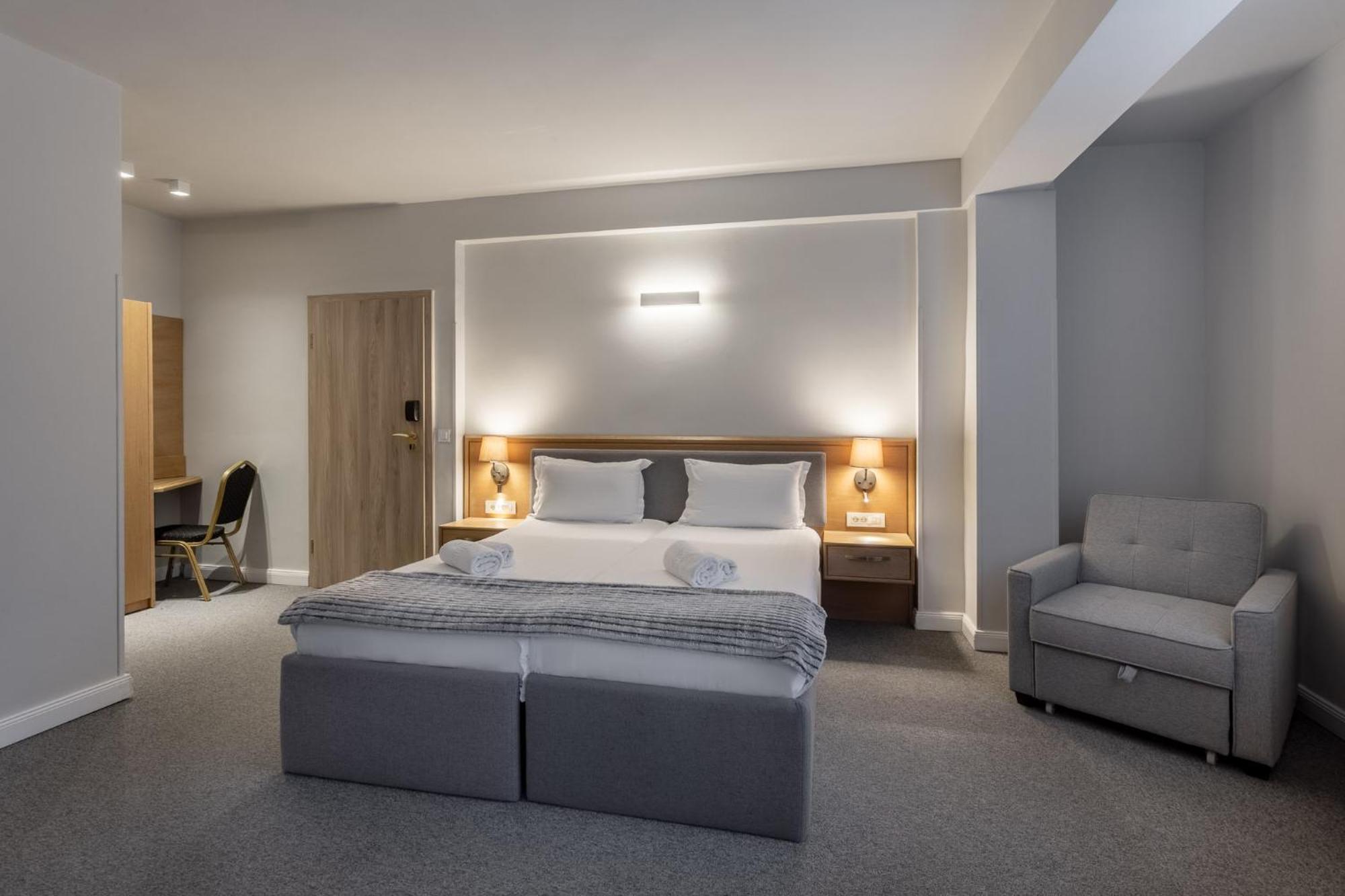 Genesis By Eden Hotel Predeal Exterior foto