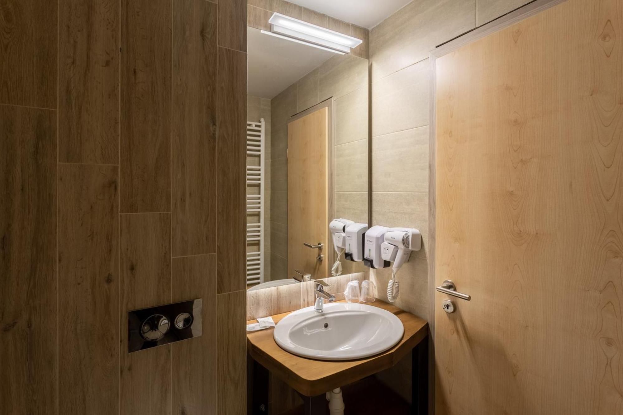 Genesis By Eden Hotel Predeal Exterior foto